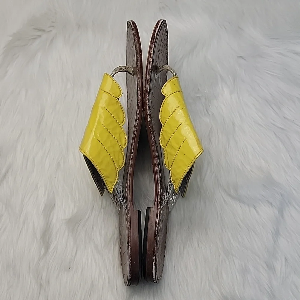 SAM EDELMAN Georgette Rare Yellow Patent Wing Shaped Roman Vibe Thong Sandals‎ 8